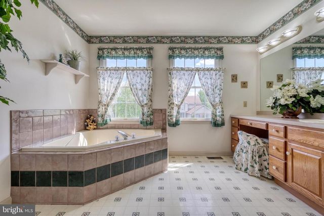 21 STONE RUN DRIVE, Mechanicsburg, PA 17050