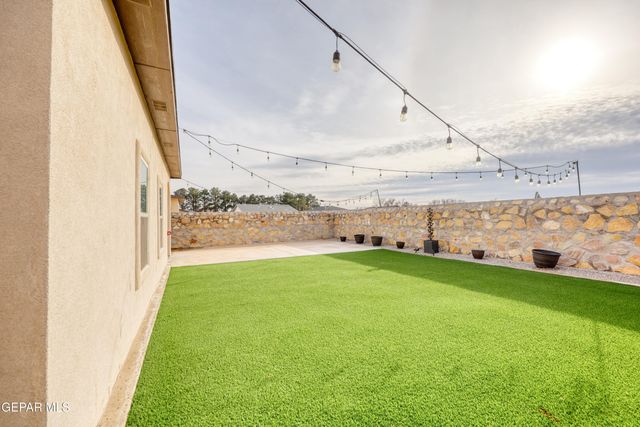 11965 MEDALLA Street, Socorro, TX 79927