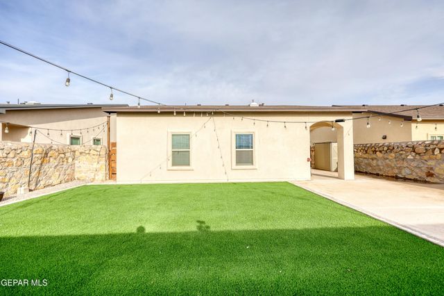 11965 MEDALLA Street, Socorro, TX 79927