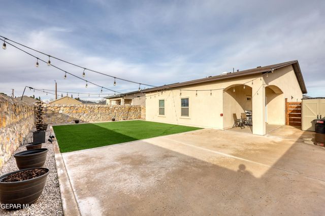 11965 MEDALLA Street, Socorro, TX 79927