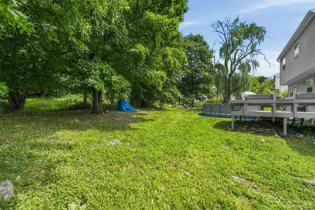 102 Capital Drive, Washingtonville, NY 10992