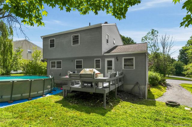 102 Capital Drive, Washingtonville, NY 10992