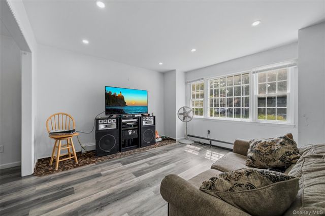 102 Capital Drive, Washingtonville, NY 10992