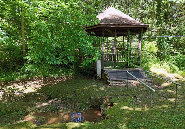 6156 Southern Road, Young Harris, GA 30582