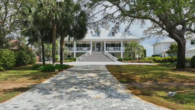 124 Indian Bayou Drive, Destin, FL 32541