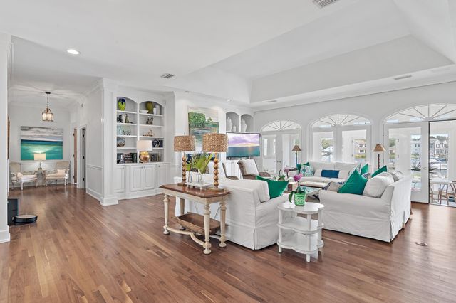 124 Indian Bayou Drive, Destin, FL 32541