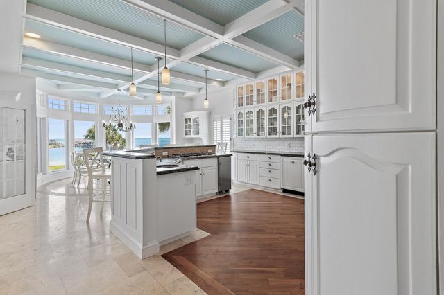 124 Indian Bayou Drive, Destin, FL 32541