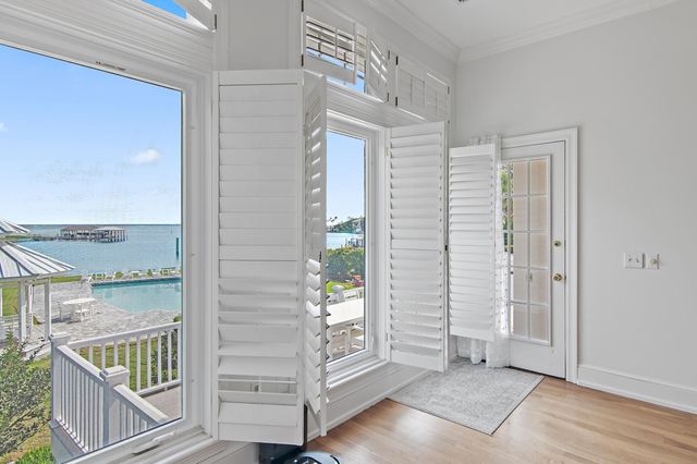 124 Indian Bayou Drive, Destin, FL 32541