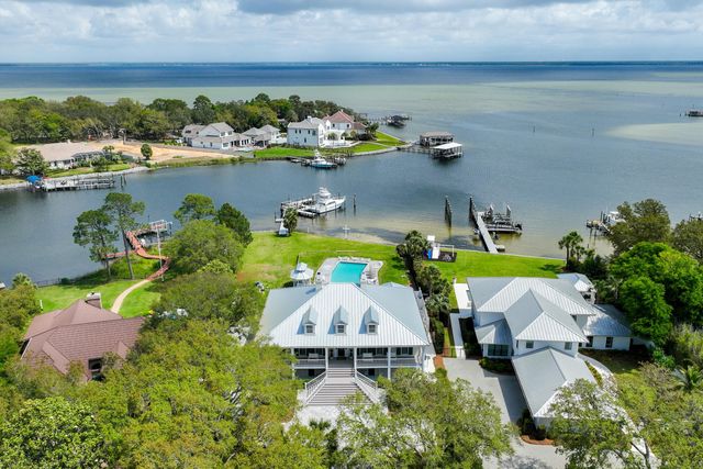 124 Indian Bayou Drive, Destin, FL 32541