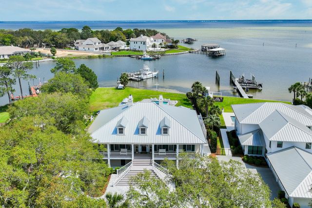 124 Indian Bayou Drive, Destin, FL 32541