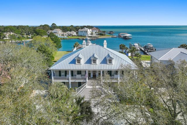 124 Indian Bayou Drive, Destin, FL 32541