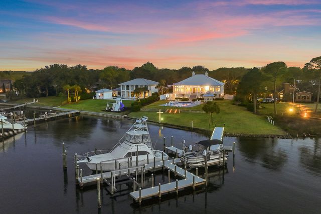 124 Indian Bayou Drive, Destin, FL 32541