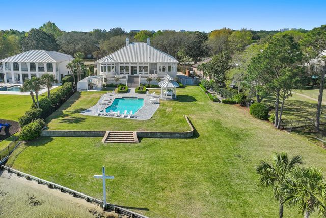 124 Indian Bayou Drive, Destin, FL 32541