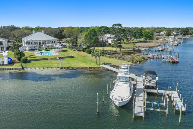 124 Indian Bayou Drive, Destin, FL 32541