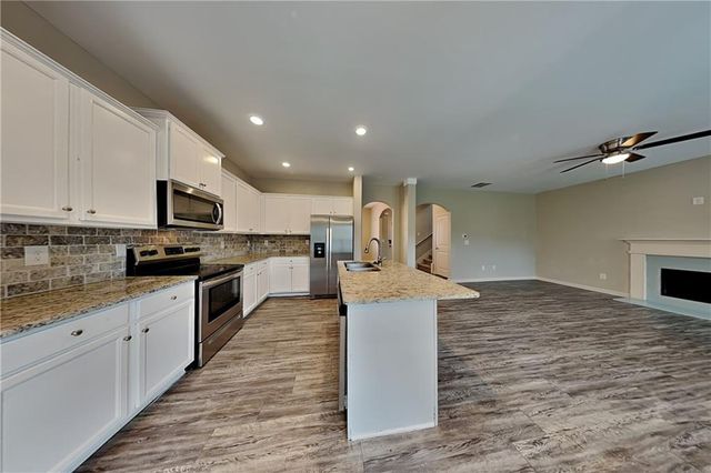 354 Hawthorn Drive, Dallas, GA 30132