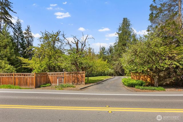 6612 NE 202nd Street, Kenmore, WA 98028