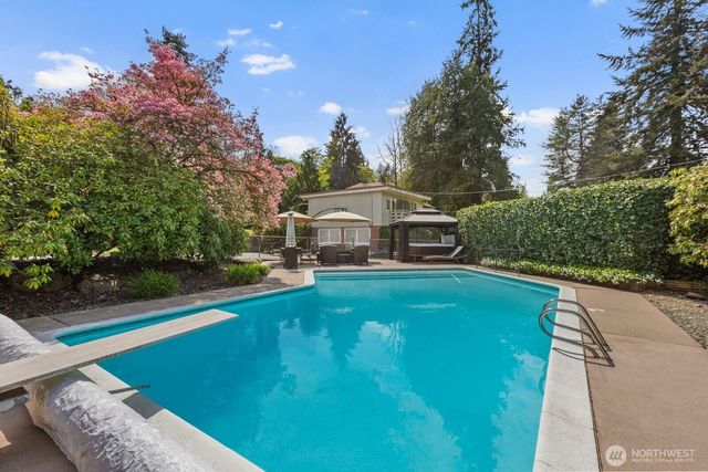 6612 NE 202nd Street, Kenmore, WA 98028