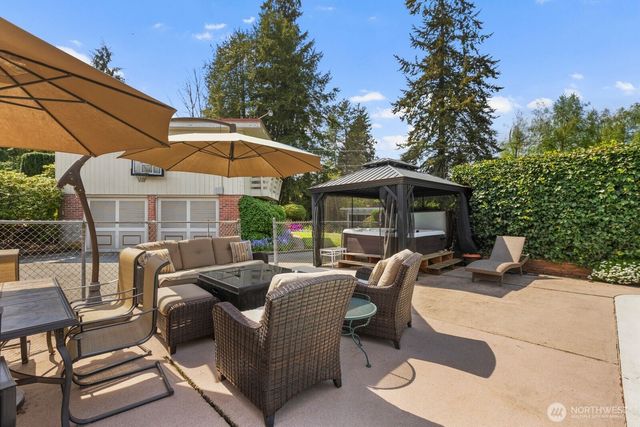6612 NE 202nd Street, Kenmore, WA 98028