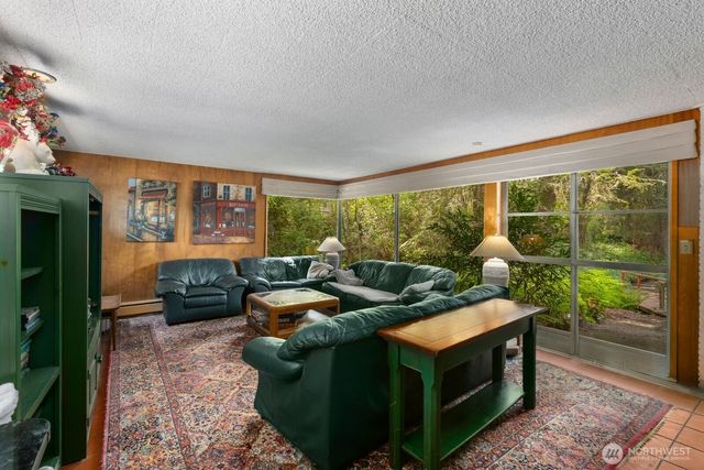 6612 NE 202nd Street, Kenmore, WA 98028