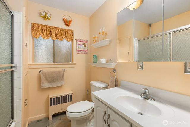 6612 NE 202nd Street, Kenmore, WA 98028