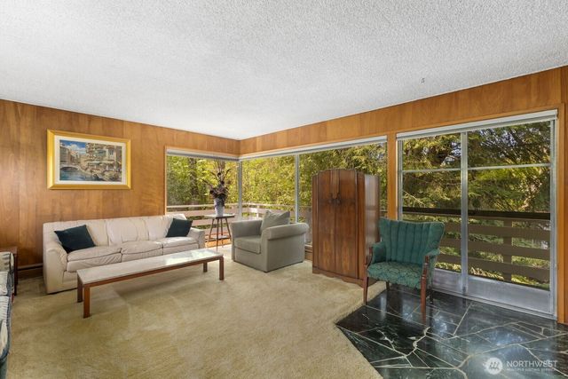 6612 NE 202nd Street, Kenmore, WA 98028