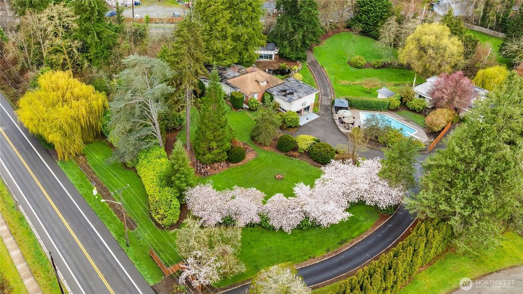 6612 NE 202nd Street, Kenmore, WA 98028