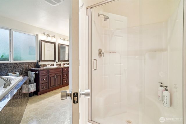 28322 118th Avenue SE, Auburn, WA 98092