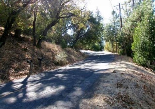 20250 Eastview Dr, Tuolumne, CA 95379