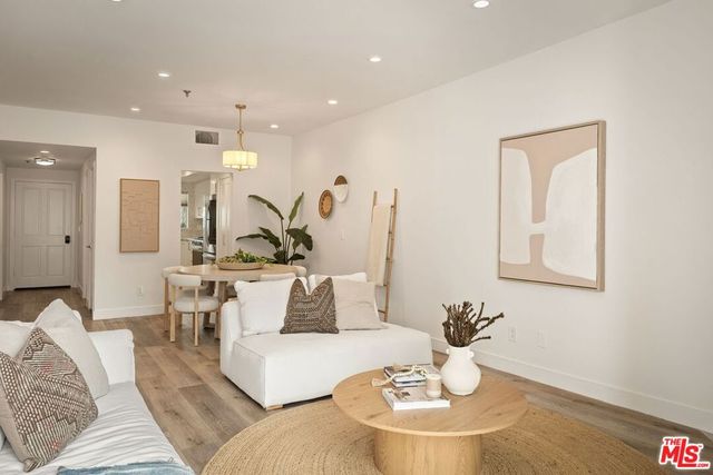 2706 Honolulu Avenue 105, Montrose, CA 91020