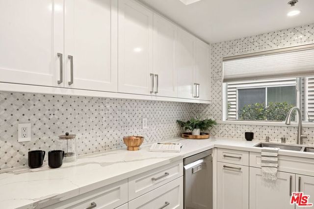 2706 Honolulu Avenue 105, Montrose, CA 91020