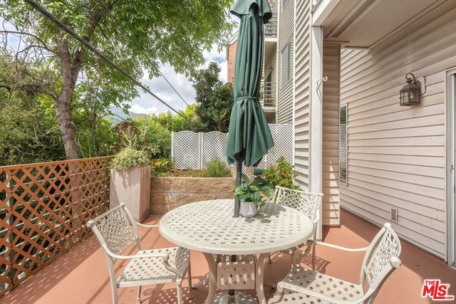 2706 Honolulu Avenue 105, Montrose, CA 91020