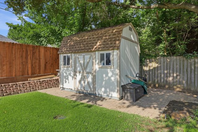 325 Marseille Drive, Hurst, TX 76054