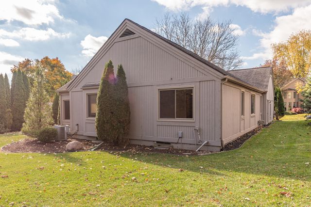 2225 Chaucer Court, Ann Arbor, MI 48103