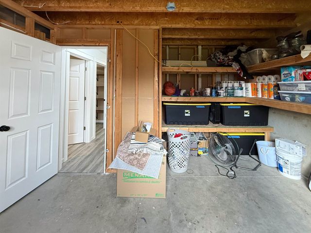 3204 15TH ST SE, Minot, ND 58701