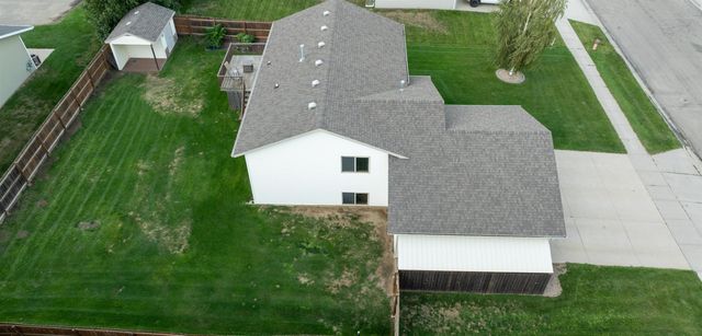 3204 15TH ST SE, Minot, ND 58701
