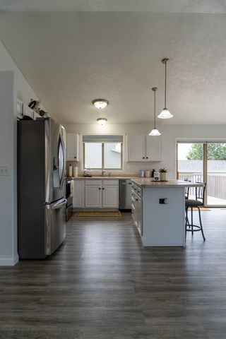 3204 15TH ST SE, Minot, ND 58701