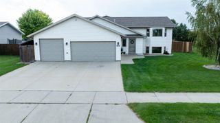 3204 15TH ST SE, Minot, ND 58701
