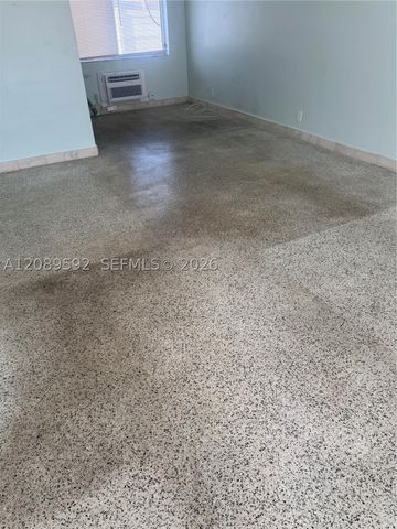 2716 NE 32nd St 5, Fort Lauderdale, FL 33306