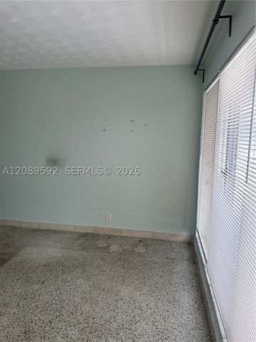2716 NE 32nd St 5, Fort Lauderdale, FL 33306