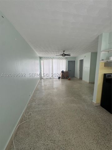 2716 NE 32nd St 5, Fort Lauderdale, FL 33306