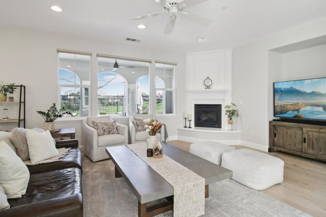 7670 Mackenzie Way, Gilroy, CA 95020