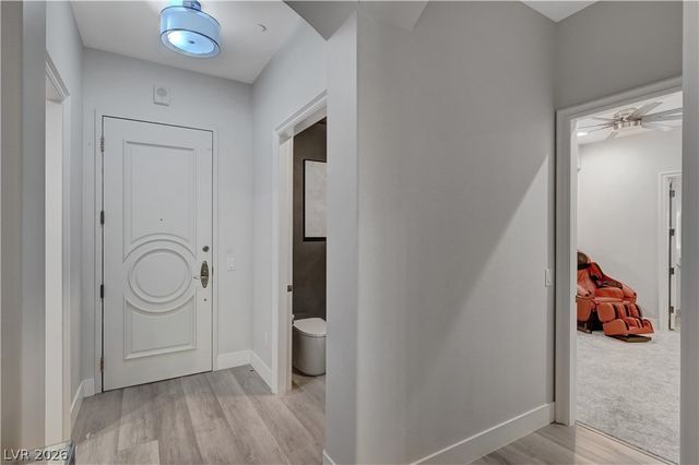 9101 Alta Drive 11, Las Vegas, NV 89145