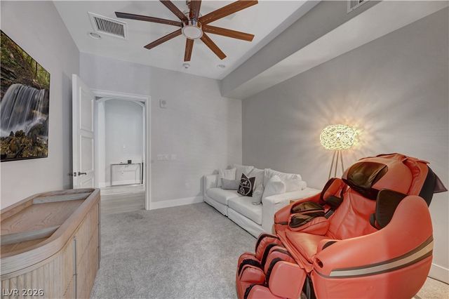 9101 Alta Drive 11, Las Vegas, NV 89145