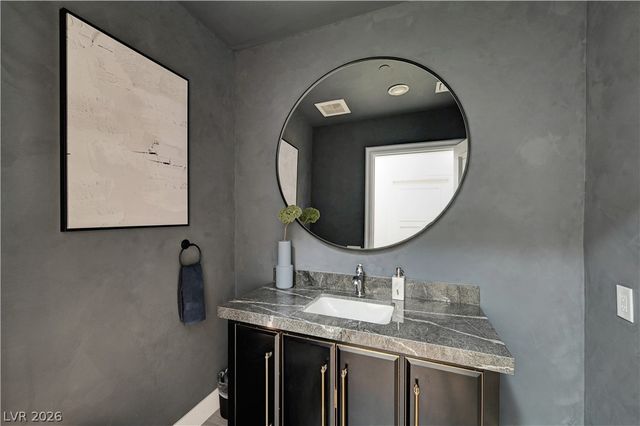 9101 Alta Drive 11, Las Vegas, NV 89145