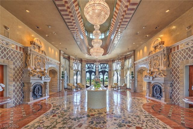 9101 Alta Drive 11, Las Vegas, NV 89145