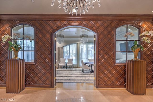 9101 Alta Drive 11, Las Vegas, NV 89145
