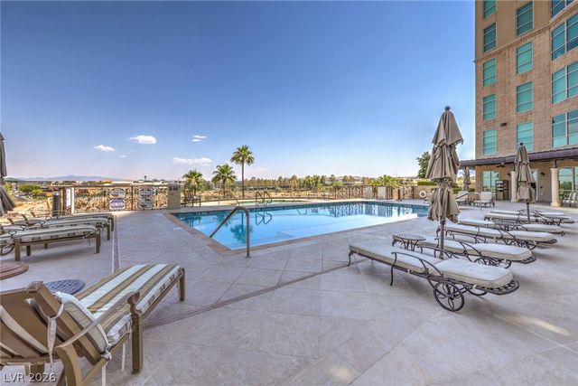 9101 Alta Drive 11, Las Vegas, NV 89145