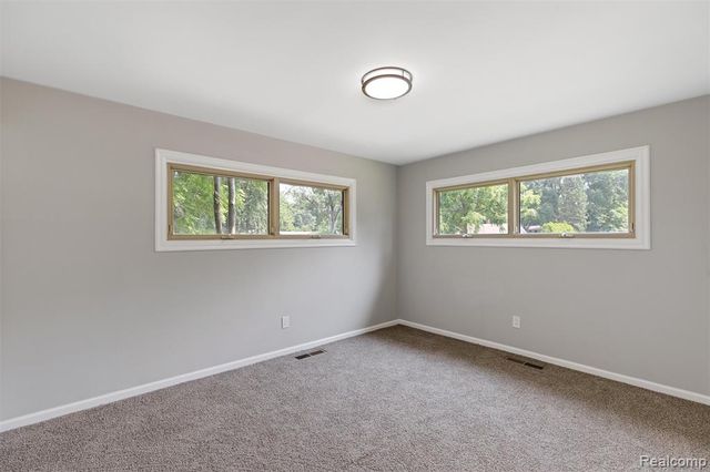 26261 La Muera Street, Farmington, MI 48334