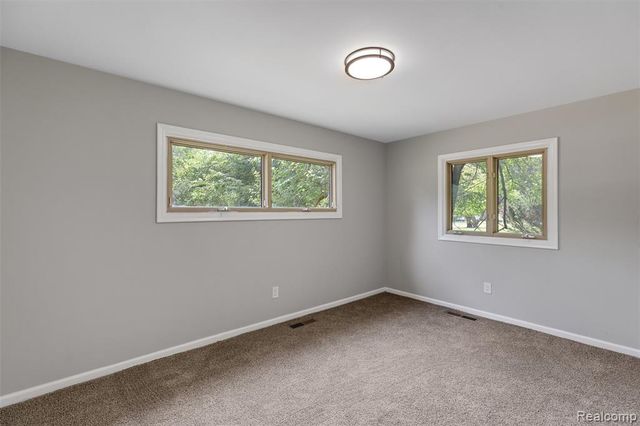 26261 La Muera Street, Farmington, MI 48334