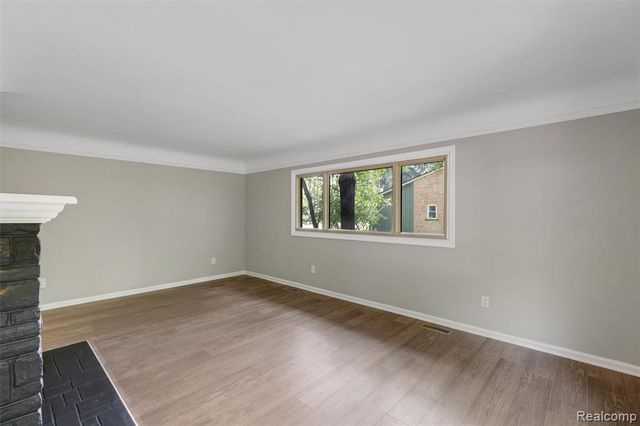26261 La Muera Street, Farmington, MI 48334